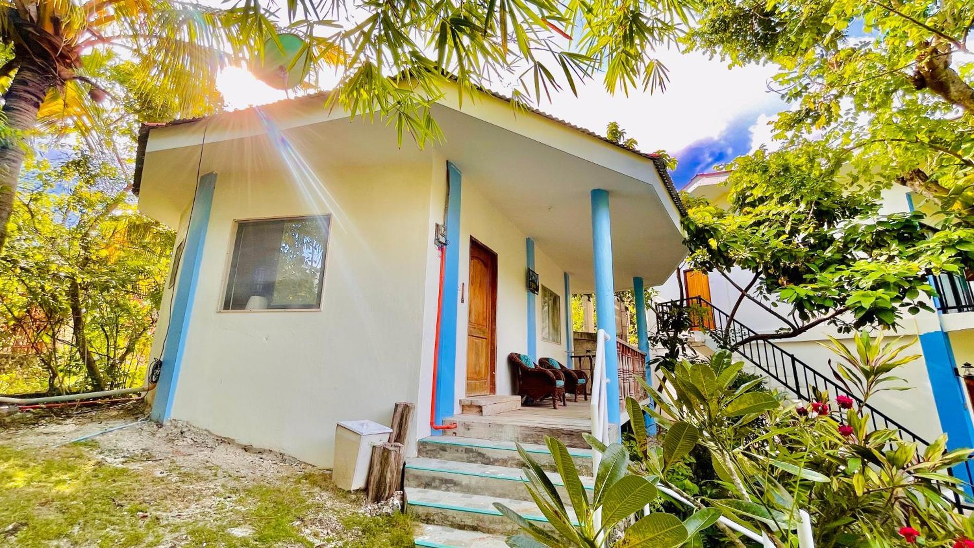 La Concepcion Cove Garden Resort モアルボアル エクステリア 写真